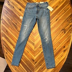 Universal Thread High Rise Skinny Jeans